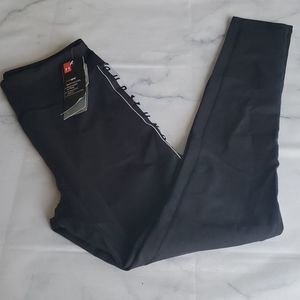 NWT - UnderArmour Heat Gear Leggings